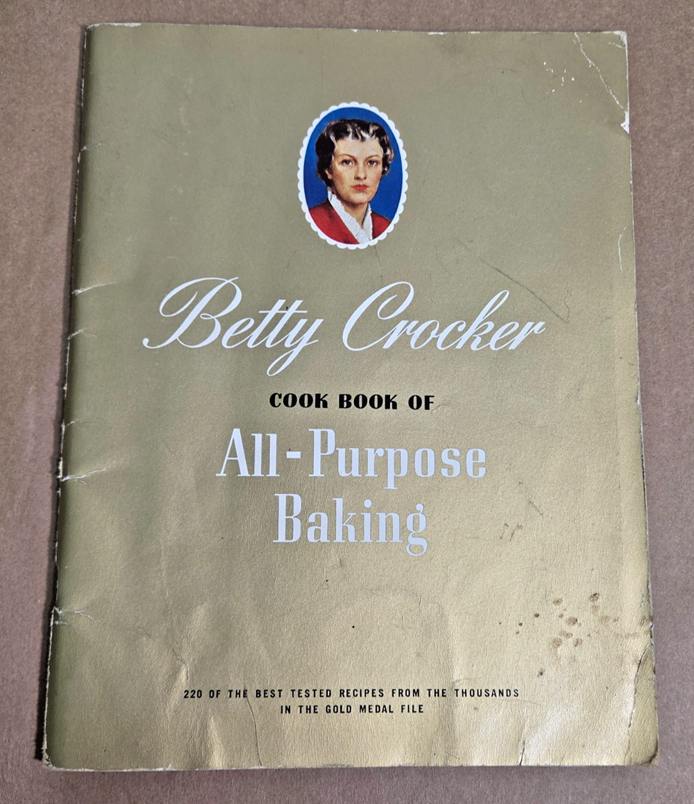 Vintage 1942 Betty Crocker Cook Book of All-Purpose Baking Gold Cover w/ Insert